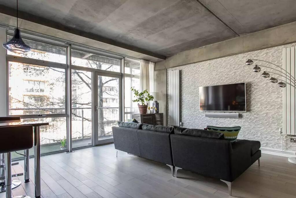 Canal-Side Apartment In Shoreditch Londres Exterior foto